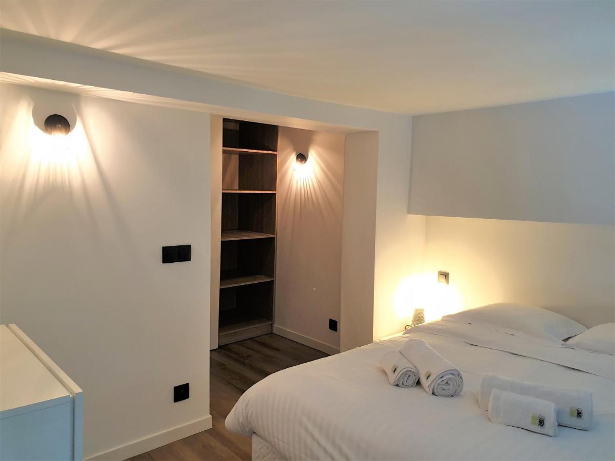 Duplex Centre 405
